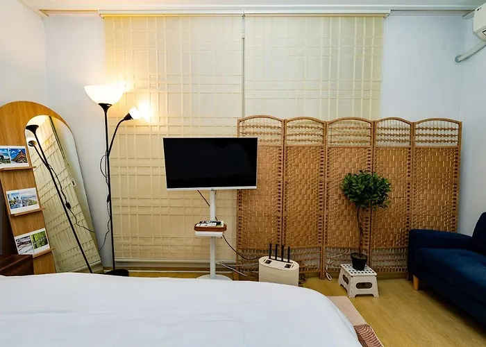 Apartamento Entire 2room Unit, Hongje Stay, Gyeongbokgung, Hongdae, Sinchon, Gwanghwamun, Independence Gate, Hongje Waterfall