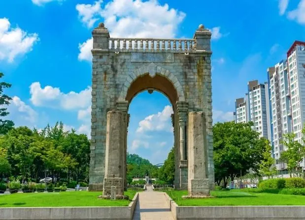 Entire 2room Unit, Hongje Stay, Gyeongbokgung, Hongdae, Sinchon, Gwanghwamun, Independence Gate, Hongje Waterfall Apartamento *