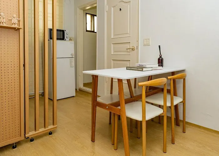 Apartamento Entire 2room Unit, Hongje Stay, Gyeongbokgung, Hongdae, Sinchon, Gwanghwamun, Independence Gate, Hongje Waterfall Seul